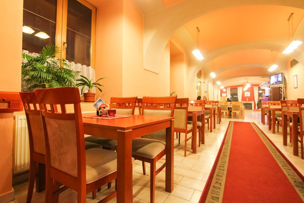 Hotel Prajer Vodňany Exterior foto